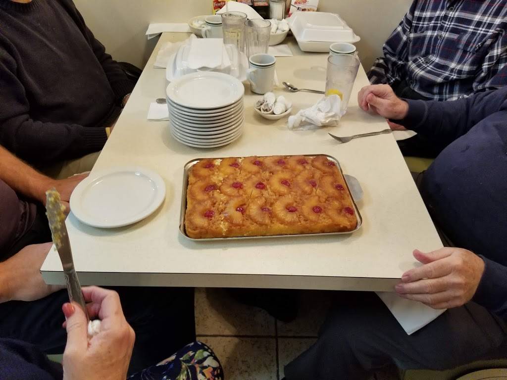 Hometown Grill Restaurant | restaurant | 20544 15 Mile Rd, Clinton Twp, MI 48035, USA | 5867914500 OR +1 586-791-4500