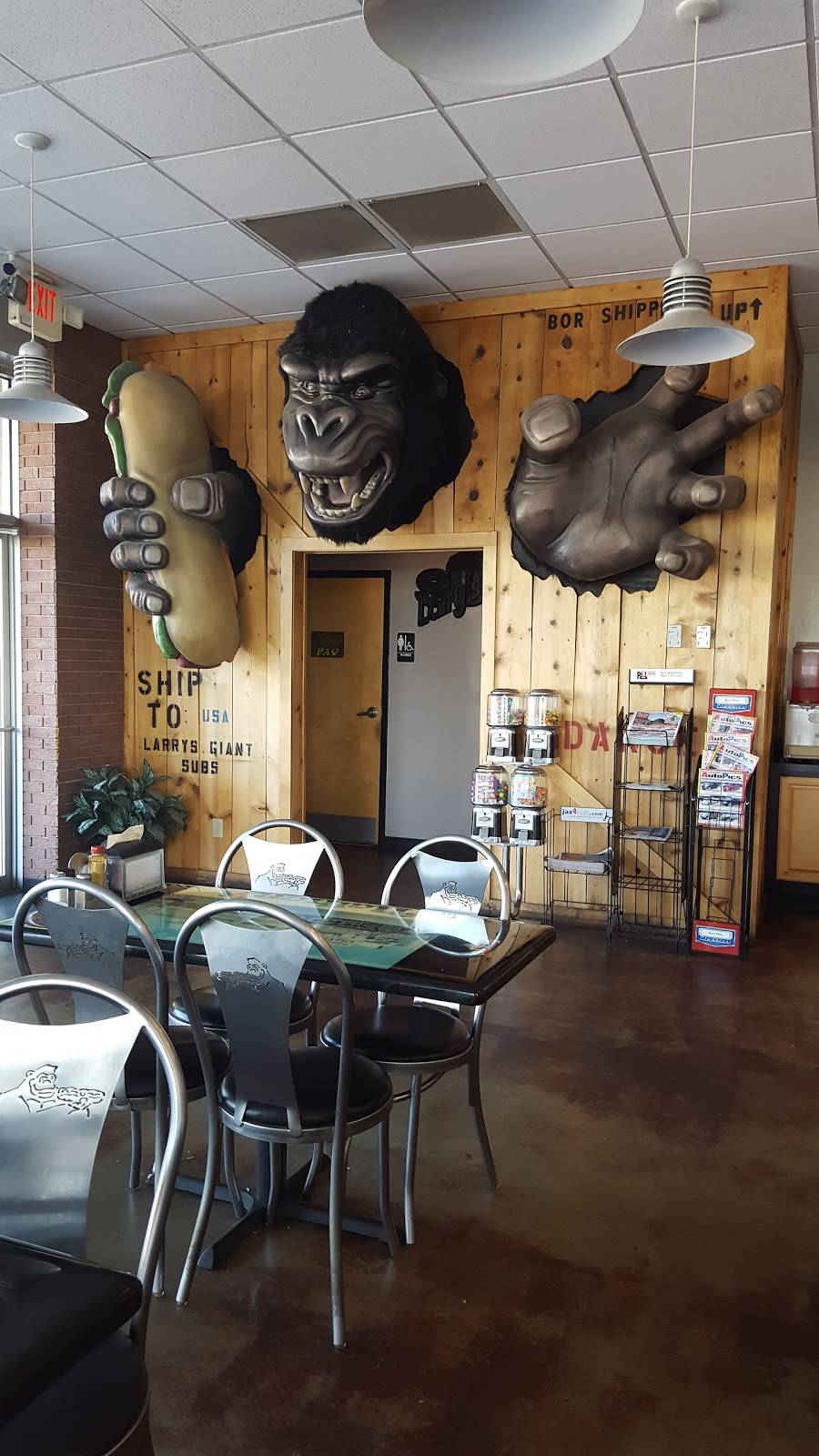 Larrys Giant Subs | meal takeaway | 12001 Lem Turner Rd, Jacksonville, FL 32218, USA | 9047649999 OR +1 904-764-9999