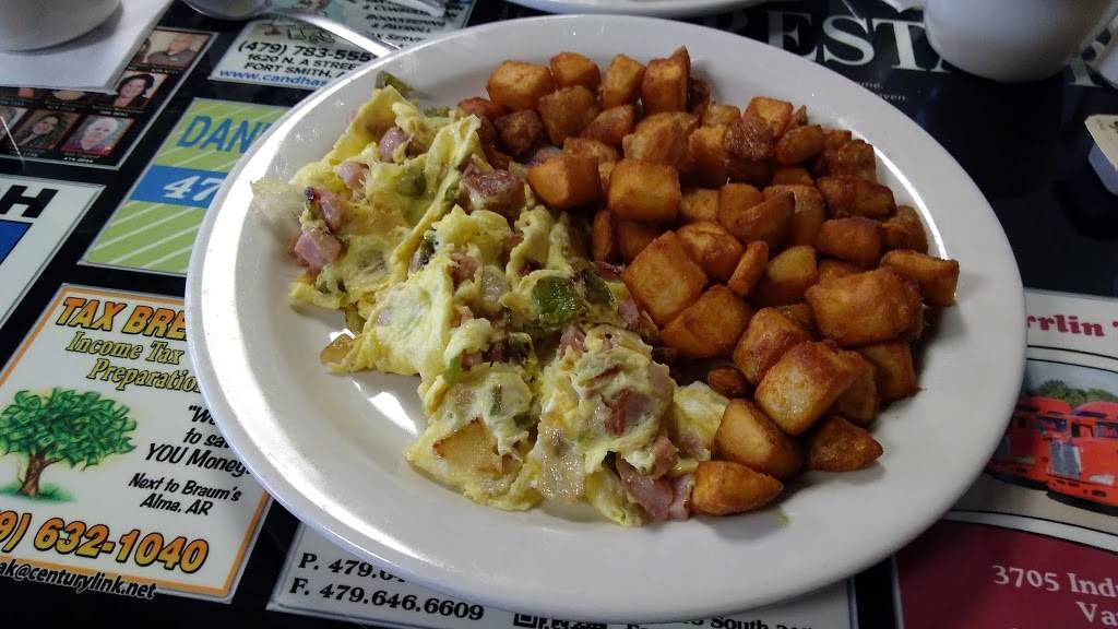 Ds | restaurant | 3200 Alma Hwy, Van Buren, AR 72956, USA | 4794743574 OR +1 479-474-3574