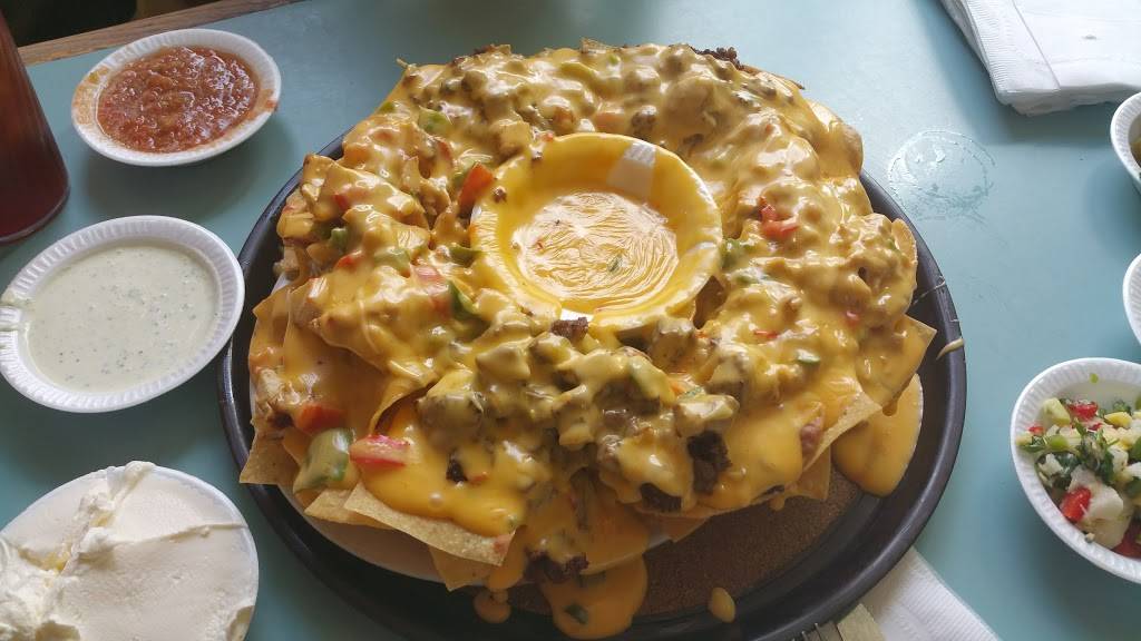 Chachos | restaurant | @ Tidwell, 5350 North Fwy I45, Houston, TX 77022, USA | 7135905500 OR +1 713-590-5500