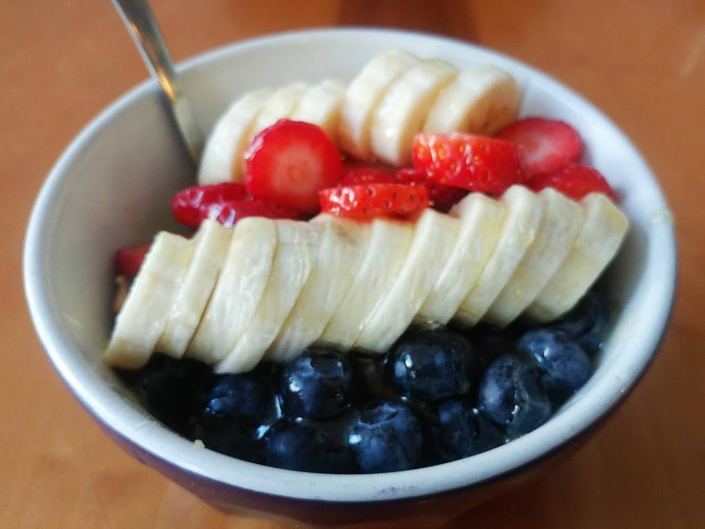 Queen Street Grocery | cafe | 133 Queen St, Charleston, SC 29401, USA | 8437234121 OR +1 843-723-4121