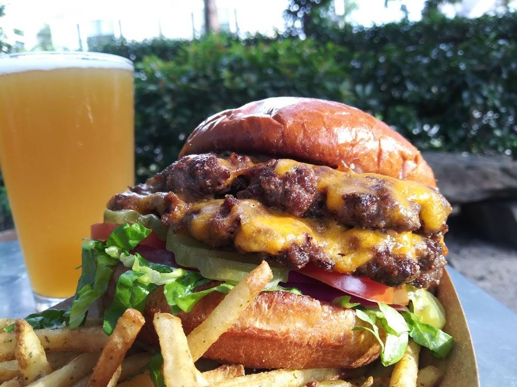 Down the Street | restaurant | 5746 Larkin St, Houston, TX 77007, USA | 7138803508 OR +1 713-880-3508