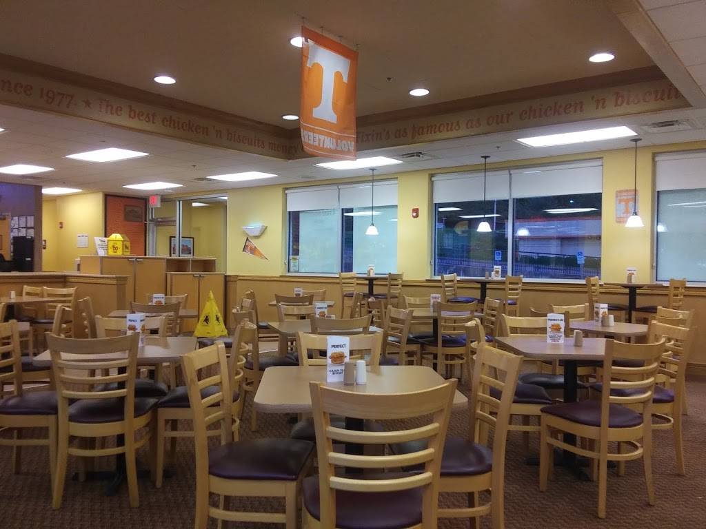 Bojangles Famous Chicken n Biscuits | restaurant | 2714 Chapman Hwy, Knoxville, TN 37920, USA | 8653375609 OR +1 865-337-5609