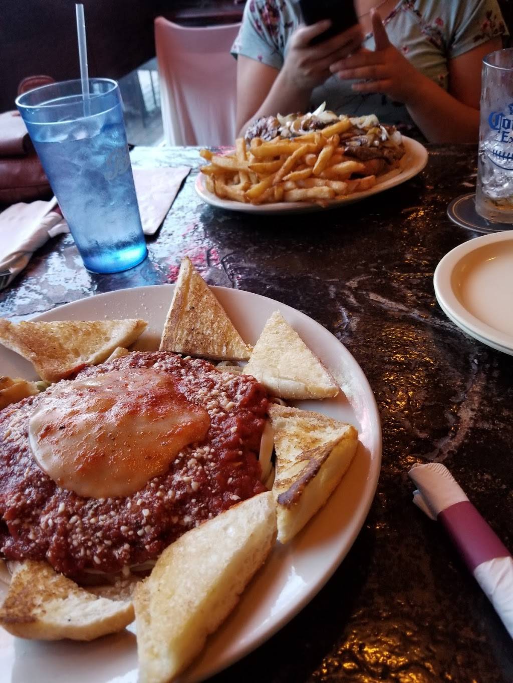 Goodfellas Bar & Grill | restaurant | 11200 W 129th Ave, Cedar Lake, IN 46303, USA | 2193746700 OR +1 219-374-6700