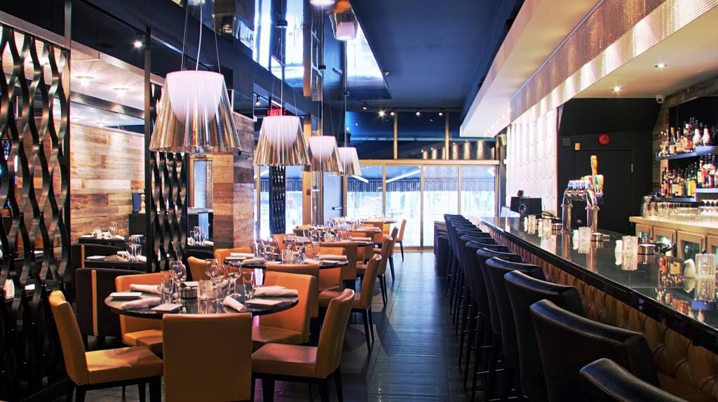 Restaurant Le Grill | restaurant | 350 Rue des Forges, Trois-Rivières, QC G9A 2H1, Canada | 8193764745 OR +1 819-376-4745