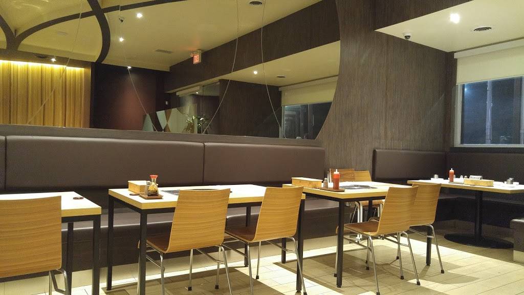 명동 참맛 칼국수 (Myoungdong Chammat Kalguksu) | restaurant | 1549 Steeles Ave E, North York, ON M2M 3Y7, Canada | 4167338811 OR +1 416-733-8811