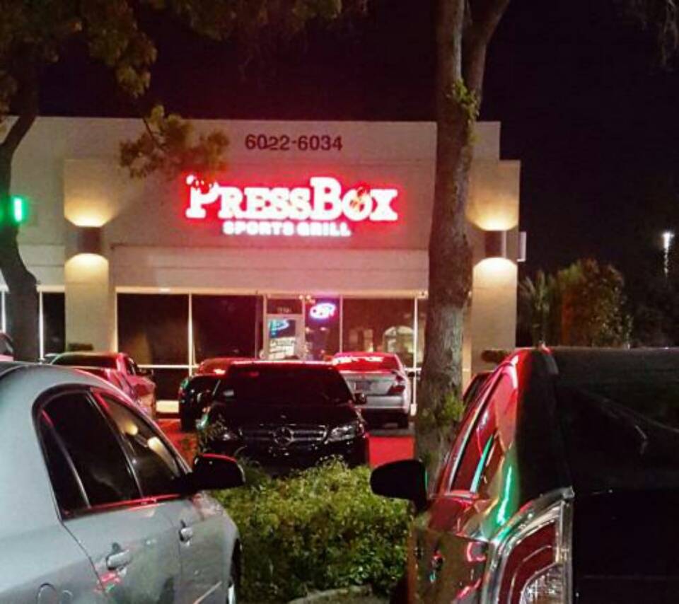 PressBox Sports Grill - NW Fresno | restaurant | 6022 W Figarden Dr, Fresno, CA 93722, USA | 5592757777 OR +1 559-275-7777