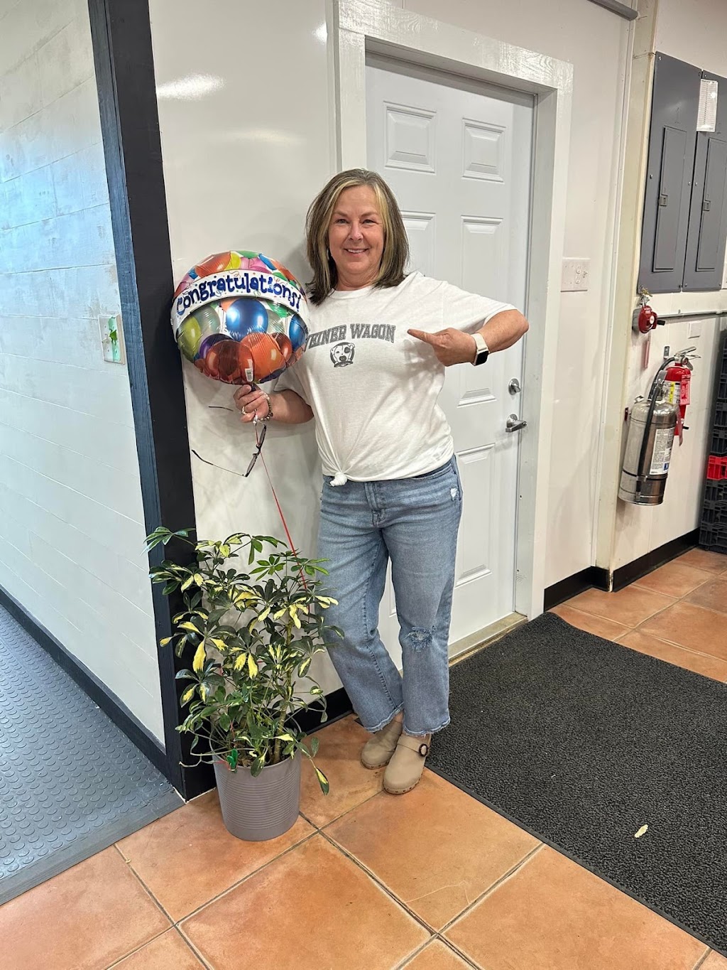 Weiner Warehouse | restaurant | 2122 S Brannon Stand Rd, Dothan, AL 36305, USA | 3347979428 OR +1 334-797-9428