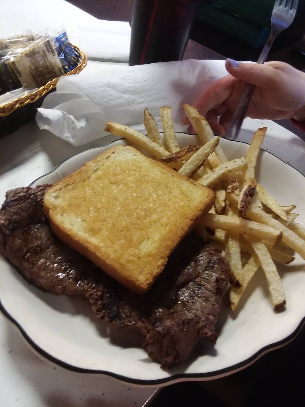 Romas Pizza & Steak House | restaurant | 1 Public Square E, Jacksonville, AL 36265, USA | 2566445087 OR +1 256-644-5087