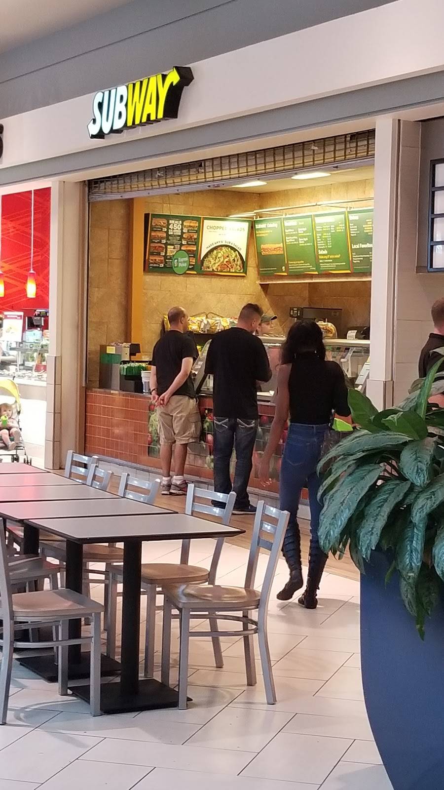 Subway | restaurant | 1700 W International Speedway Blvd, Daytona Beach, FL 32114, USA | 3862576477 OR +1 386-257-6477