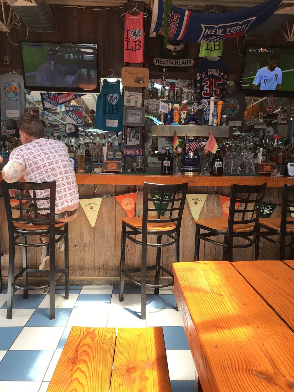 Das Biergarten | restaurant | 1148 W Beech St, East Atlantic Beach, NY 11561, USA | 5168972437 OR +1 516-897-2437