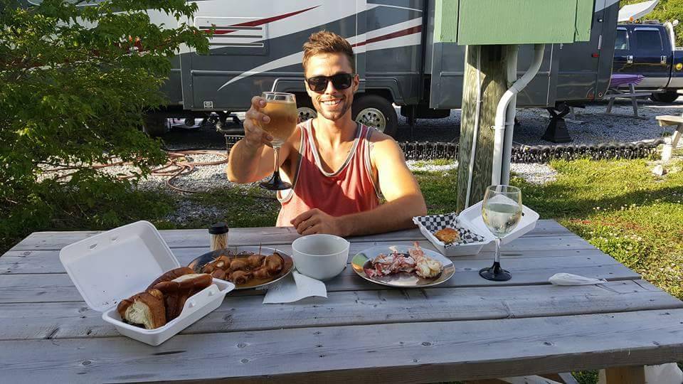 Yins Restaurant | meal takeaway | 40 Main St S, Waterford, ON N0E 1Y0, Canada | 5194438678 OR +1 519-443-8678