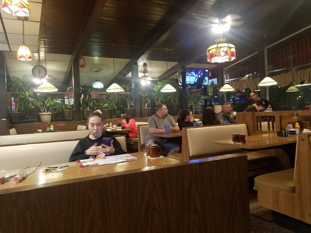 Red Apple Restaurant | restaurant | 32711 Michigan Ave, Wayne, MI 48184, USA | 7347224100 OR +1 734-722-4100