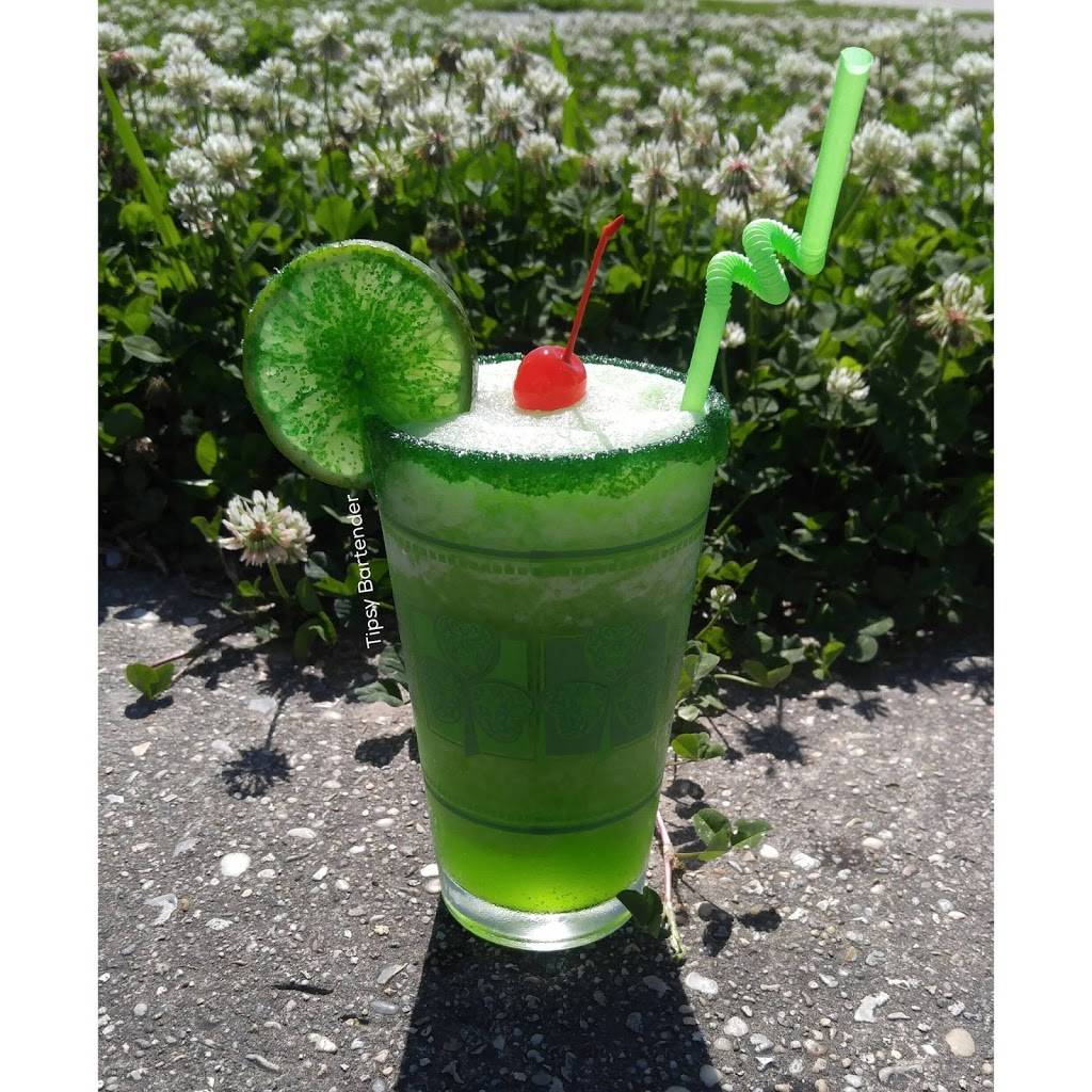 Lake Michigan Sports Bar | restaurant | 4072 Lake Michigan Dr NW, Grand Rapids, MI 49534, USA | 6162887587 OR +1 616-288-7587