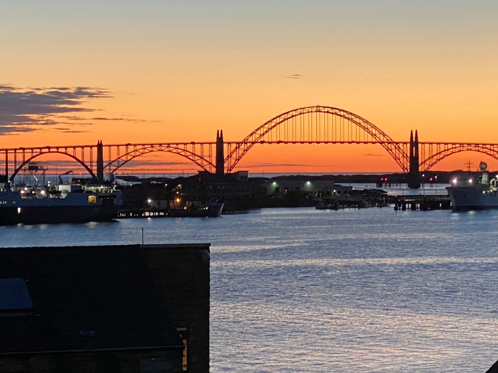 Embarcadero Resort Hotel & Marina | night club | 1000 SE Bay Blvd., Newport, OR 97365, USA | 5412658521 OR +1 541-265-8521