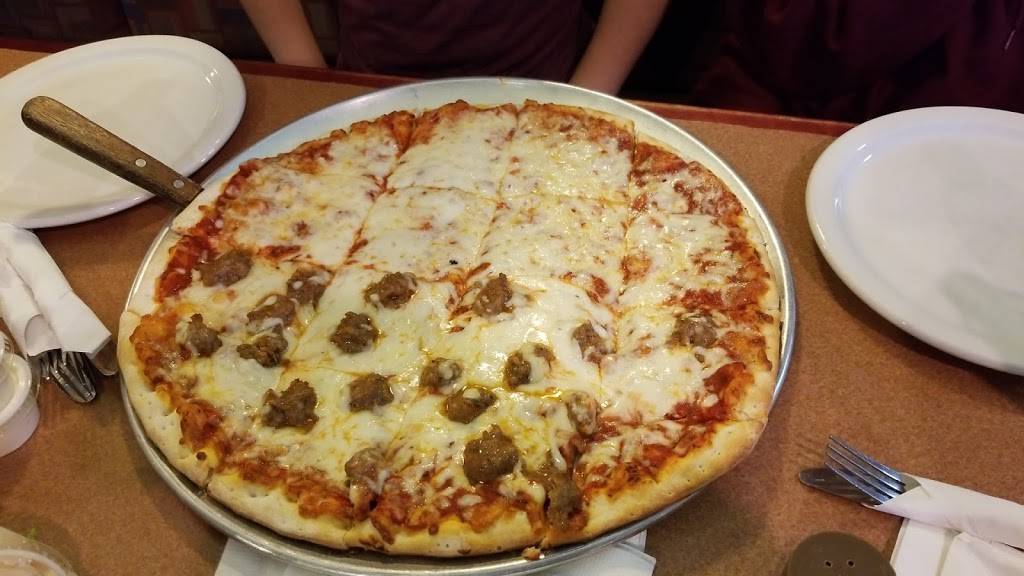 Michaels Italian Feast | restaurant | 1006 Peoria St, Washington, IL 61571, USA | 3094441984 OR +1 309-444-1984