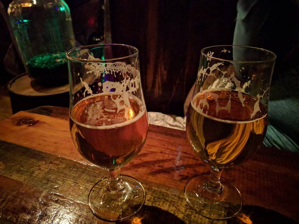 Draft & Vessel | restaurant | 4417 N Oakland Ave, Shorewood, WI 53211, USA | 4145335599 OR +1 414-533-5599