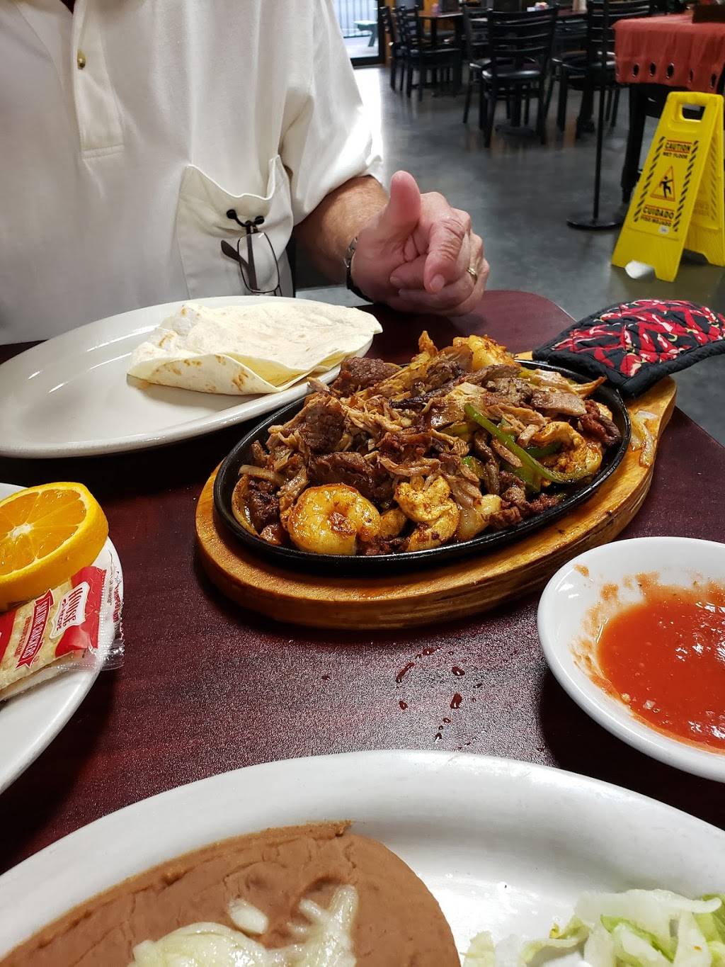 Chuck Wagon Cafe | restaurant | 12754 S 442 Rd, Locust Grove, OK 74352, USA | 9185983310 OR +1 918-598-3310