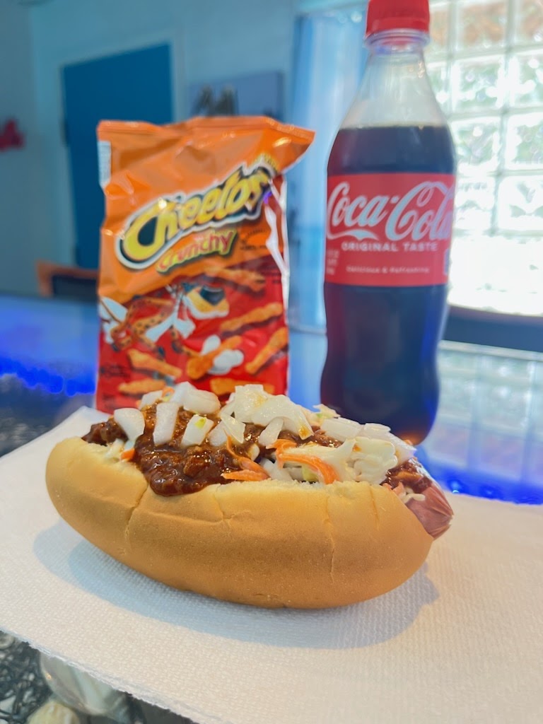 The Frozen Pelican | restaurant | 854 N SR 21, Melrose, FL 32666, USA | 3524753015 OR +1 352-475-3015