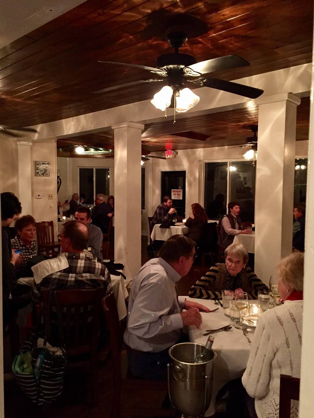 Pearls Fine Dining | restaurant | 15344 Sewanee Hwy, Sewanee, TN 37375, USA | 9314632222 OR +1 931-463-2222