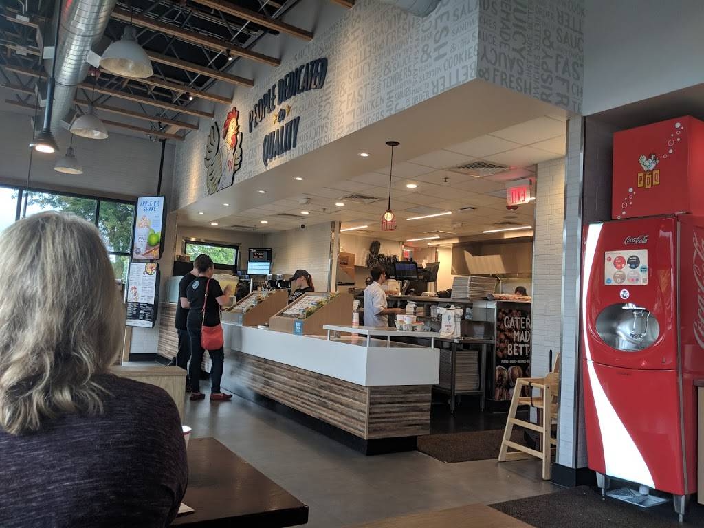 PDQ Restaurant | restaurant | 1320 N Meacham Rd, Schaumburg, IL 60173, USA | 8479473148 OR +1 847-947-3148