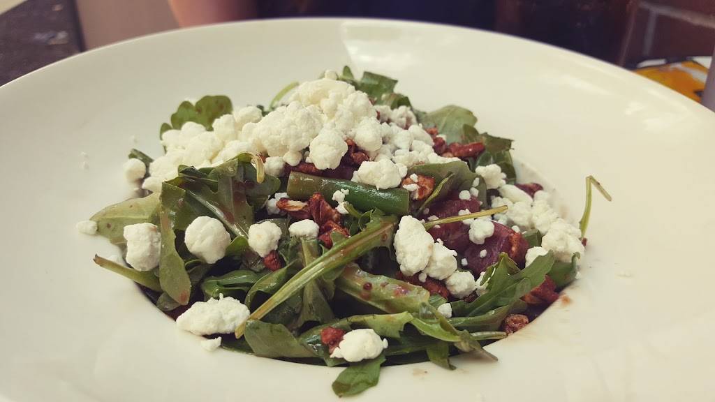 The Kitchen On Main | restaurant | 136 E Main St, Ligonier, PA 15658, USA | 7242384199 OR +1 724-238-4199