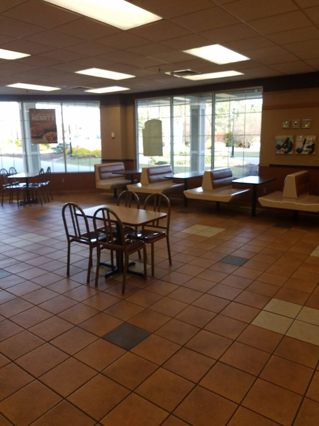 Papa Ginos | restaurant | 370 Stockbridge Rd, Lee, MA 01238, USA | 4132431380 OR +1 413-243-1380