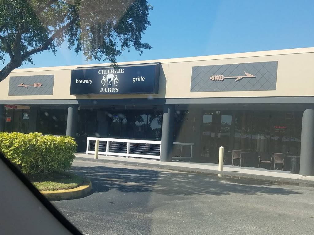 Charlie & Jakes Brewery Grille | restaurant | 6300 N Wickham Rd #137, Melbourne, FL 32940, USA | 3217527675 OR +1 321-752-7675