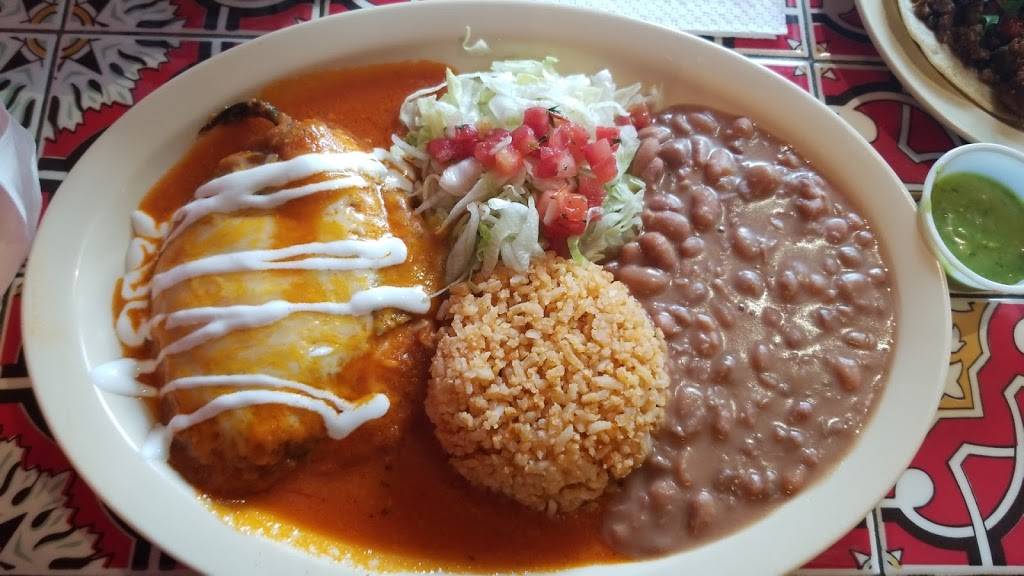 Que Paisa Restaraunt | restaurant | 8115 Pearblossom Hwy, Littlerock, CA 93543, USA | 6619449553 OR +1 661-944-9553