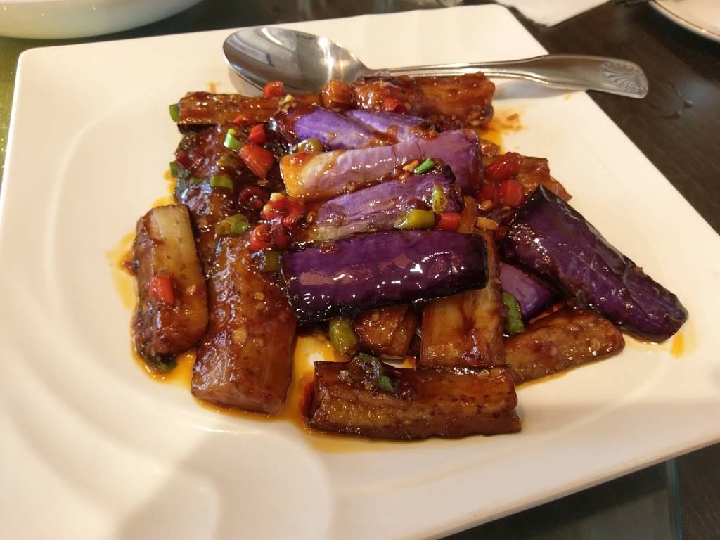 Wild Pepper Szechuan Cuisine | restaurant | 16860 Southcenter Pkwy, Tukwila, WA 98188, USA | 2067395979 OR +1 206-739-5979