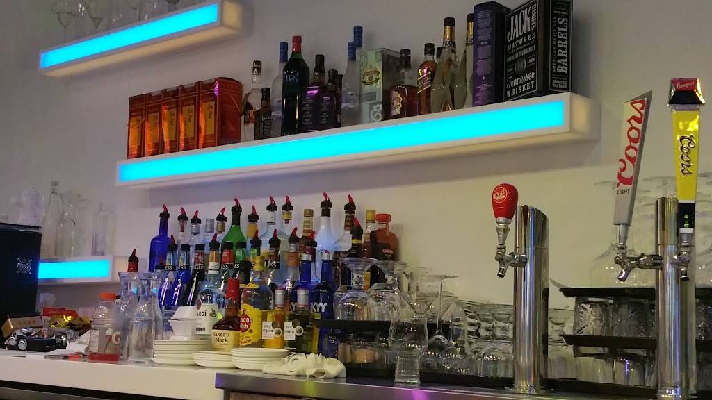 Noahs Kitchen | restaurant | 343 Glendale Ave, St. Catharines, ON L2T 0A1, Canada | 9052270888 OR +1 905-227-0888