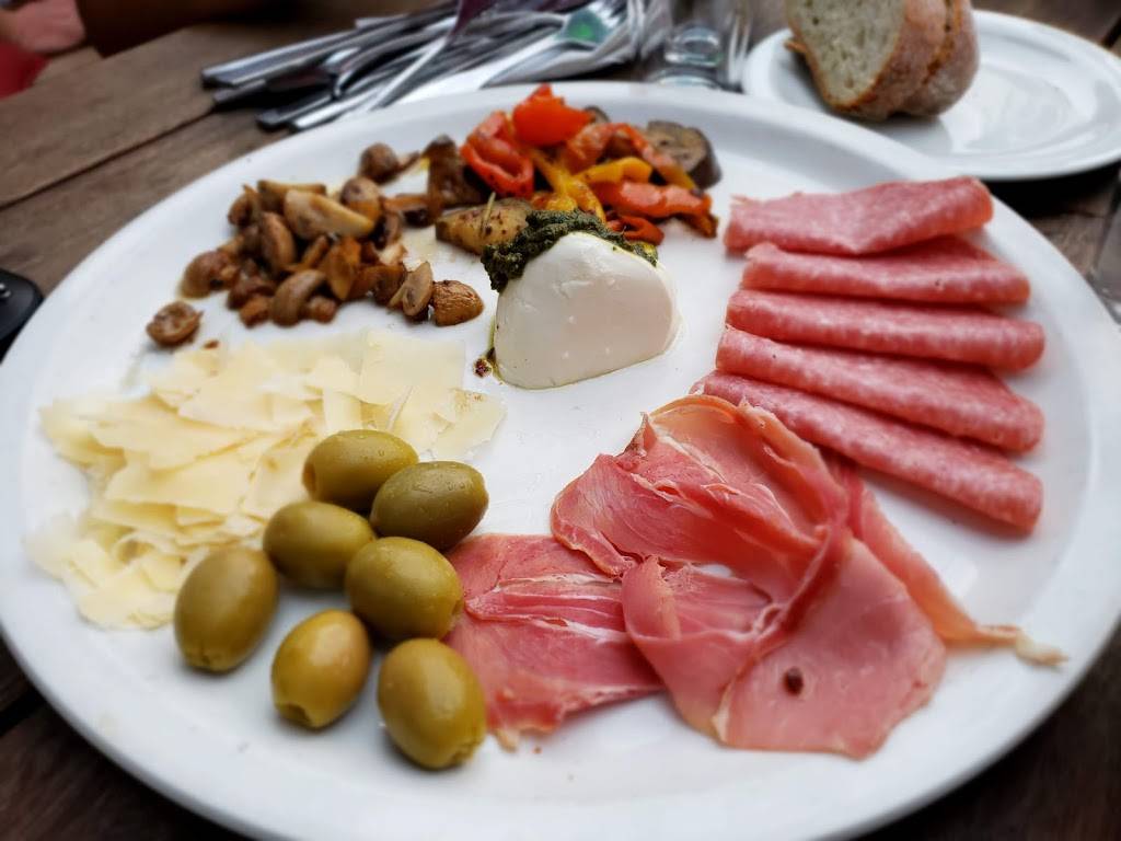 Vapiano Reston | meal takeaway | 1875 Explorer St, Reston, VA 20190, USA | 5712030763 OR +1 571-203-0763