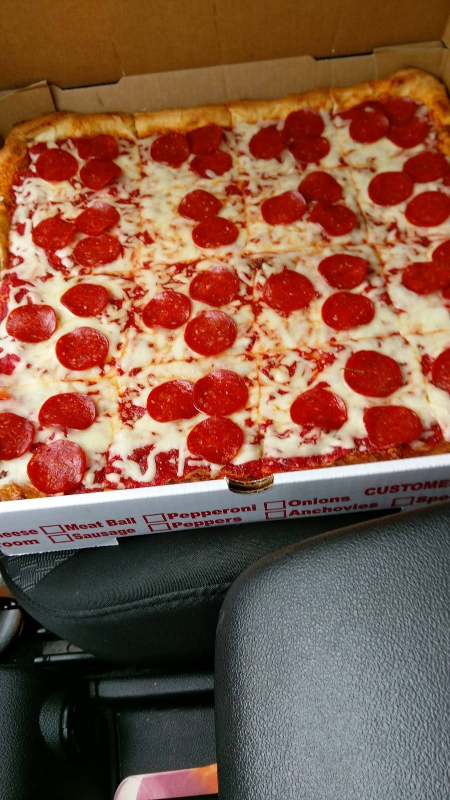 Dicarlos Original Pizza | restaurant | 224 N 4th St, Toronto, OH 43964, USA | 7405375555 OR +1 740-537-5555