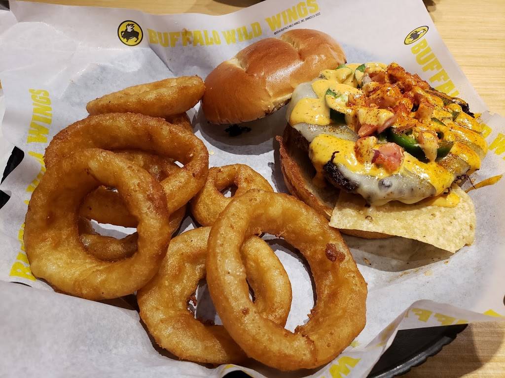 Buffalo Wild Wings | restaurant | 203 I-45, Huntsville, TX 77340, USA | 9362910390 OR +1 936-291-0390