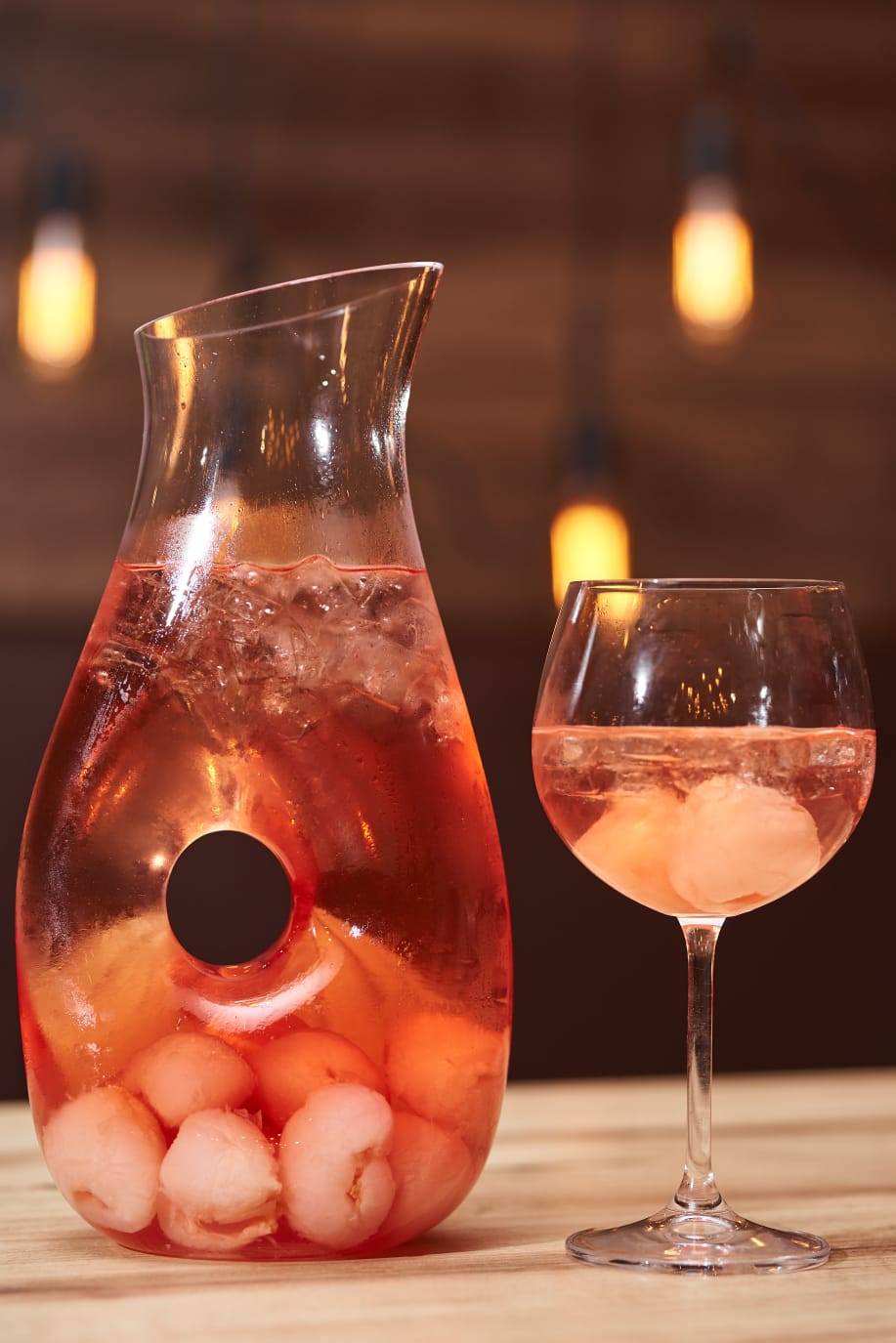 Fumoir Barril | restaurant | 2130 Boulevard des Laurentides, Laval, QC H7M 2Y6, Canada | 4502335050 OR +1 450-233-5050