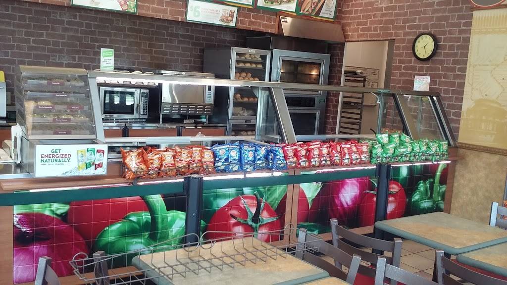 Subway | restaurant | 2133 Needmore Rd, Dayton, OH 45414, USA | 9372757033 OR +1 937-275-7033