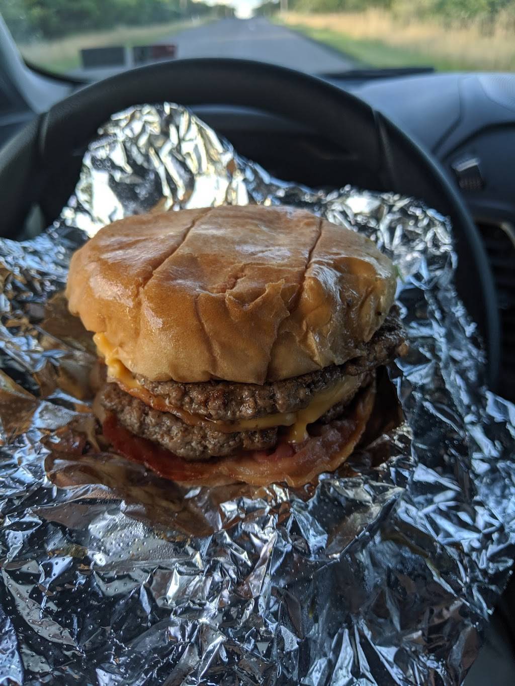 Burger Hut | restaurant | 3524 Coupon Gallitzin Rd, Ashville, PA 16613, USA | 8149435139 OR +1 814-943-5139