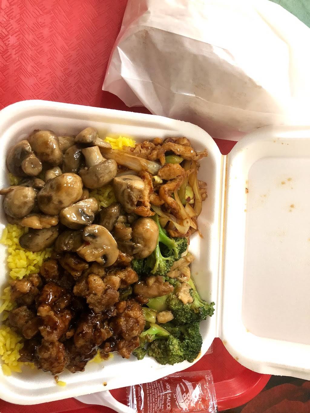 Friendlys | restaurant | 125 Church Ave, Brooklyn, NY 11218, USA | 7188548500 OR +1 718-854-8500