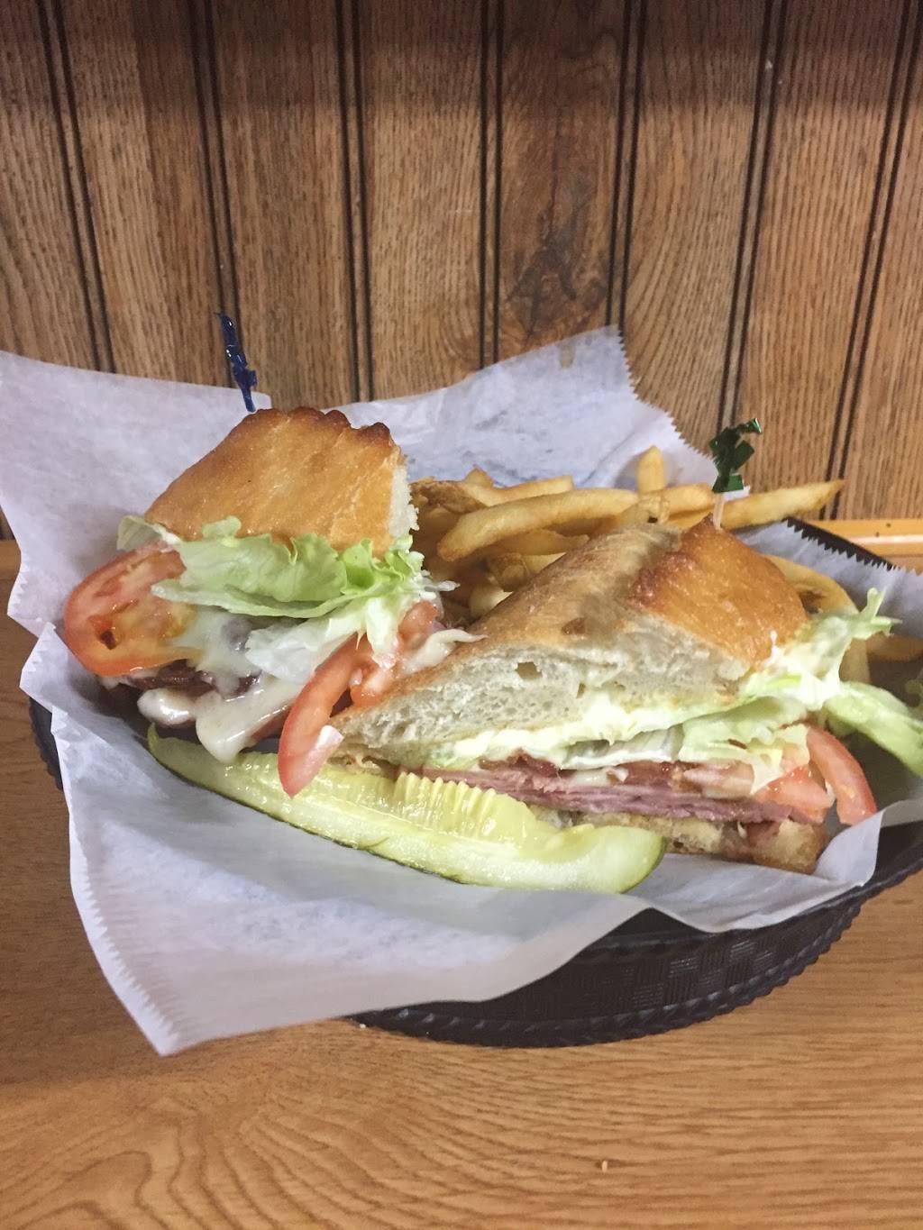 Halfway Diner | restaurant | 10792 14 Mile Rd NE, Rockford, MI 49341, USA | 6167549084 OR +1 616-754-9084