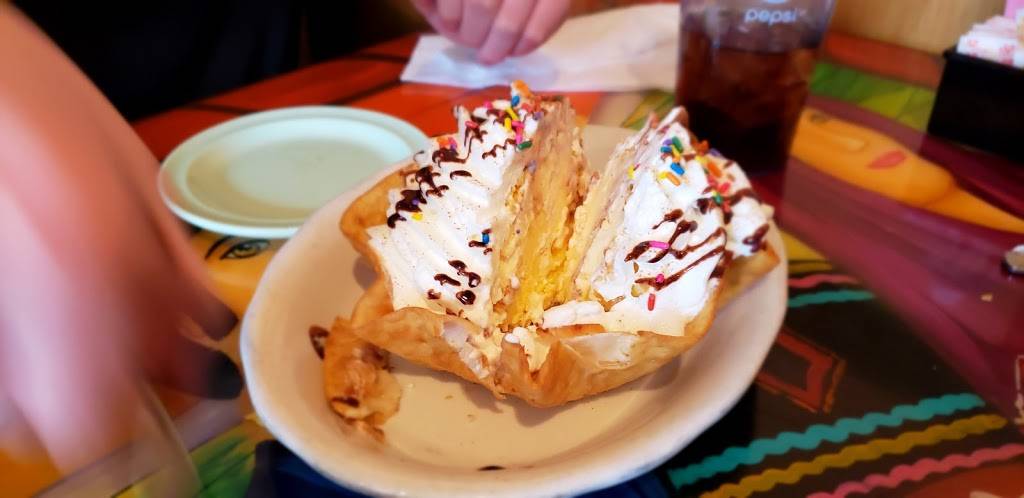 El Tequila | restaurant | 1240 E Green Bay St, Shawano, WI 54166, USA | 7155245282 OR +1 715-524-5282