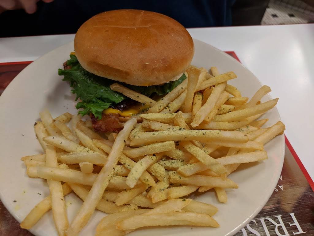 Steak n Shake | restaurant | 8101 Dr M.L.K. Jr St N, St. Petersburg, FL 33702, USA | 7275689169 OR +1 727-568-9169