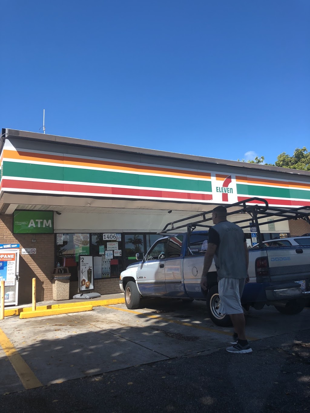 7-Eleven - Closed | bakery | 1406 S Federal Hwy, Dania Beach, FL 33004, USA | 9549256608 OR +1 954-925-6608