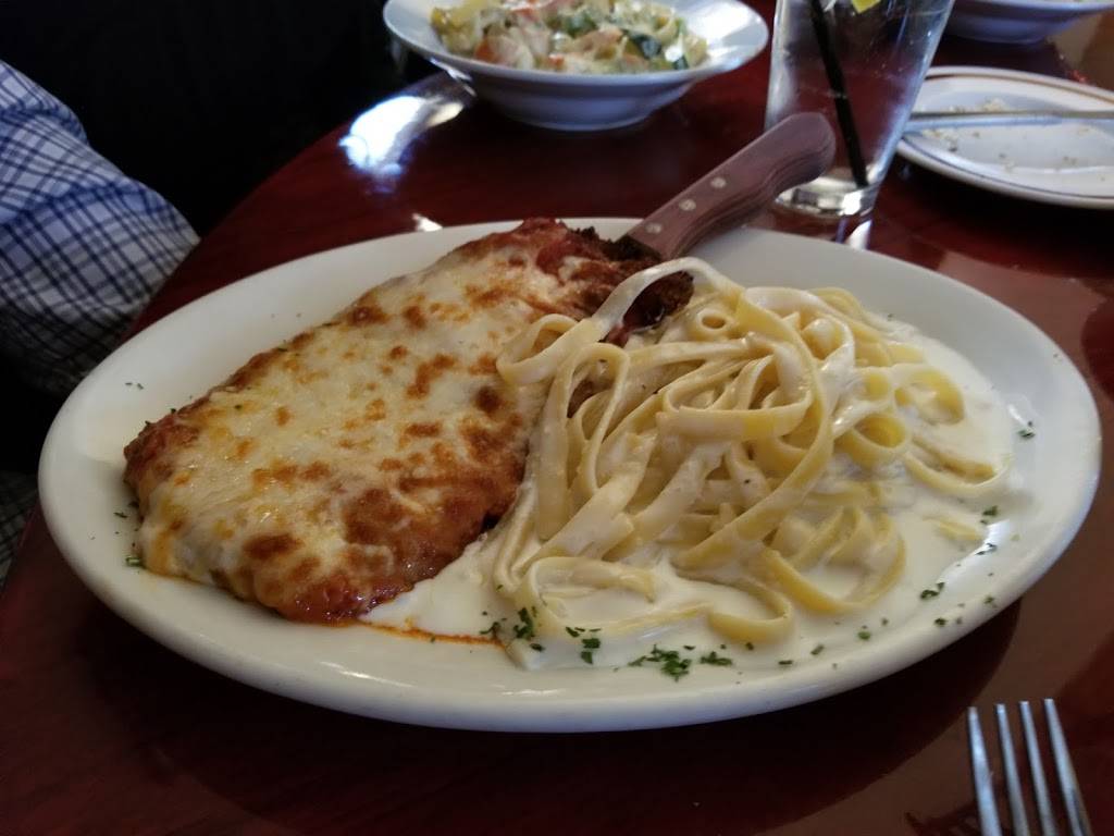 Rosas | Trattoria and Bar | restaurant | 210 E Tulare Ave, Tulare, CA 93274, USA | 5594675681 OR +1 559-467-5681