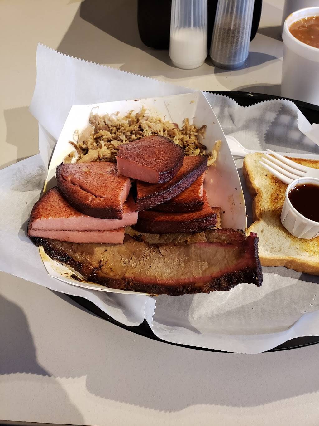 Uncle Joes | restaurant | 201 Taylor St, Ina, IL 62846, USA | 6184375337 OR +1 618-437-5337