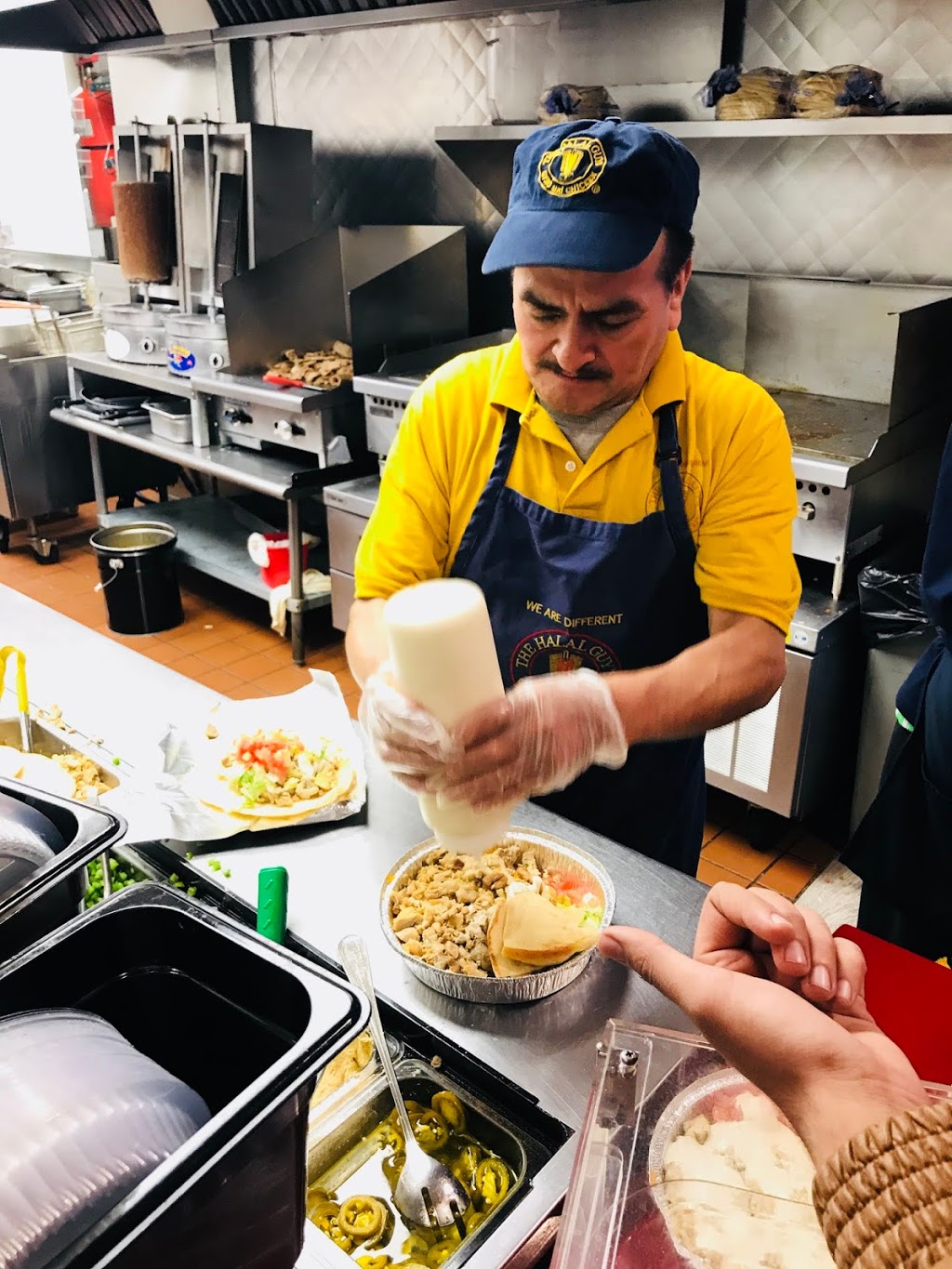 The Halal Guys | restaurant | 49 W Division St, Chicago, IL 60610, USA | 3124652186 OR +1 312-465-2186