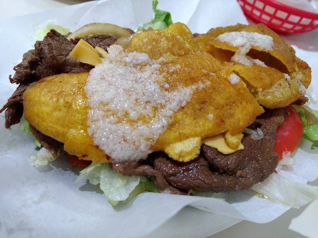 Jibaritos y Mas | restaurant | 3400 W Fullerton Ave, Chicago, IL 60647, USA | 7737998601 OR +1 773-799-8601