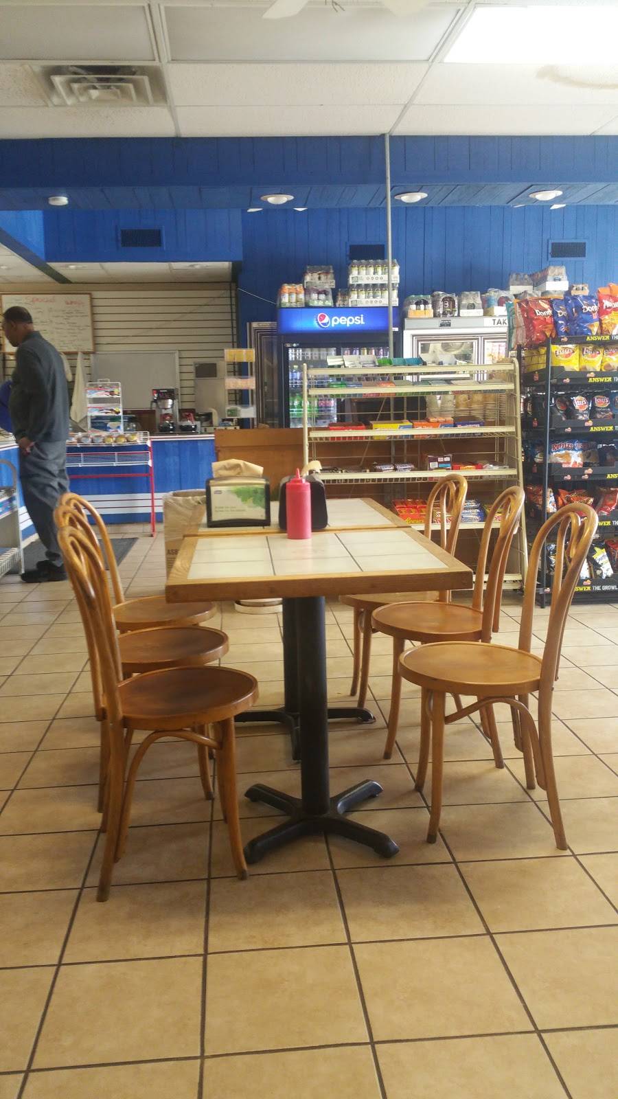 Lisas Deli & Restaurant | meal takeaway | 21 NJ-12, Flemington, NJ 08822, USA | 9087825253 OR +1 908-782-5253