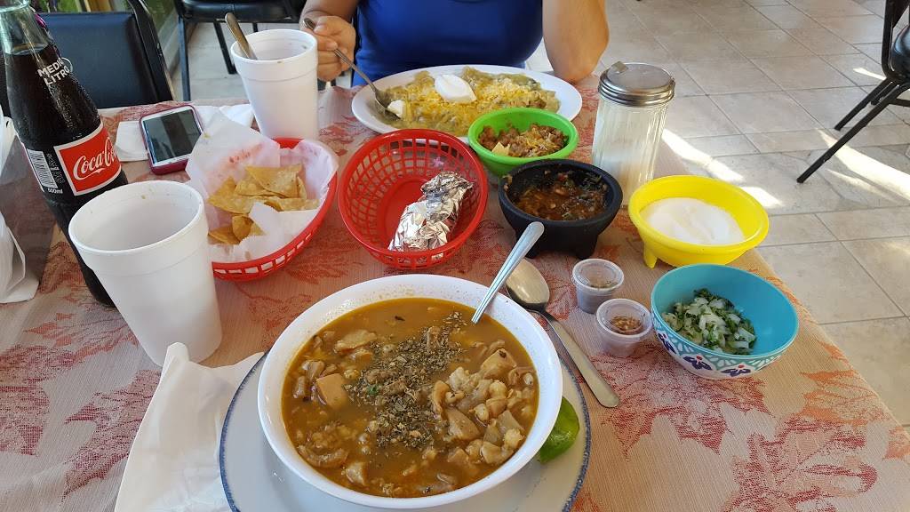 Abuelas Kitchen | restaurant | 1503 Lakeshore Dr, Lake Elsinore, CA 92530, USA | 9513141629 OR +1 951-314-1629