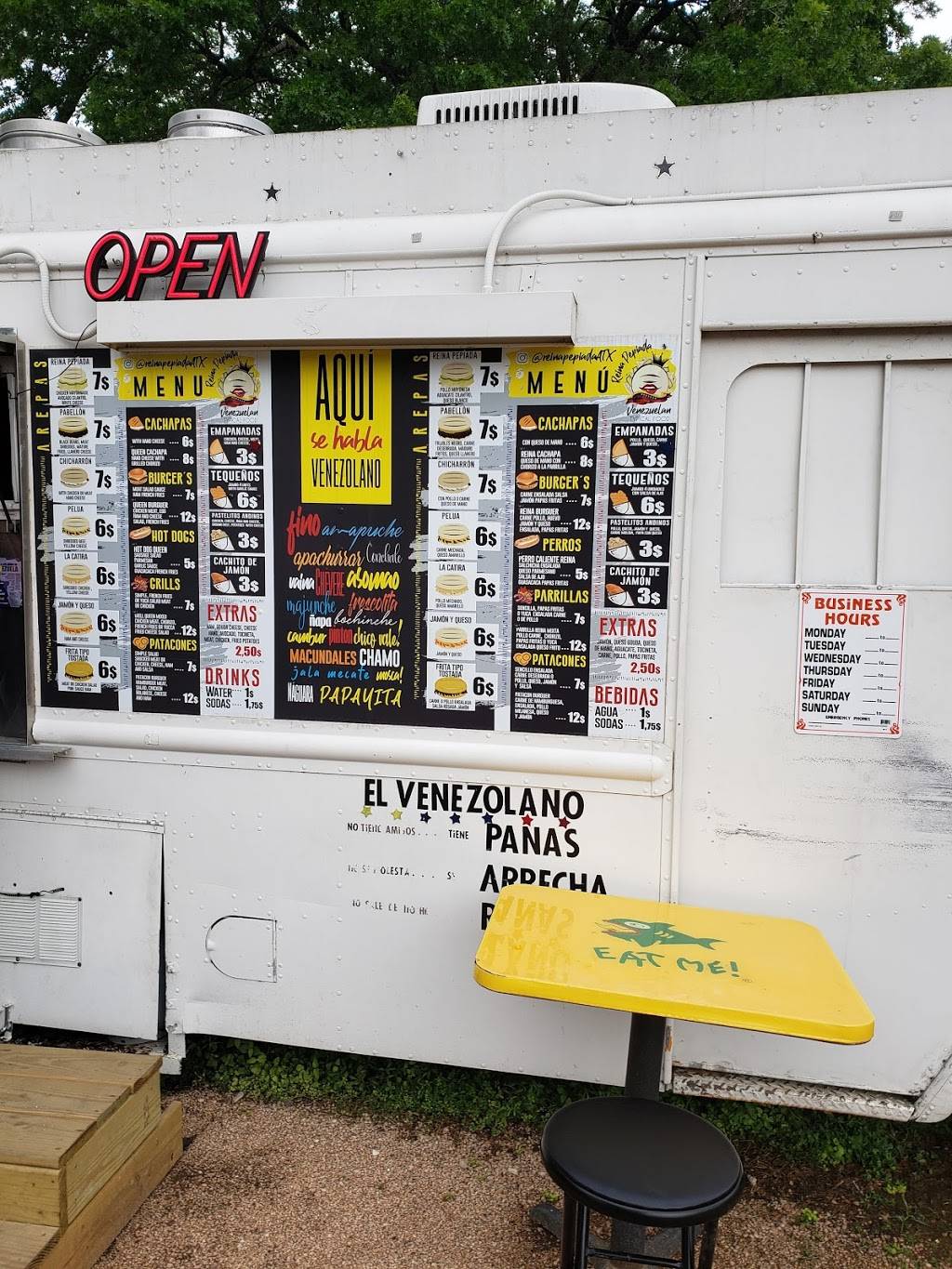 Reina Pepiada | restaurant | 603 W Live Oak St, Austin, TX 78704, USA | 5125710120 OR +1 512-571-0120