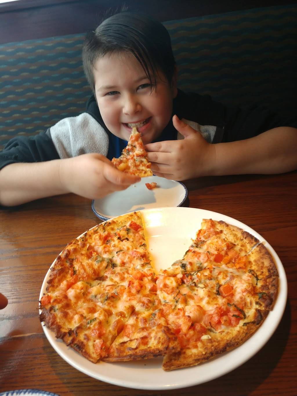 Red Lobster | restaurant | 986 Breckenridge Ln, St Matthews, KY 40207, USA | 5028993334 OR +1 502-899-3334